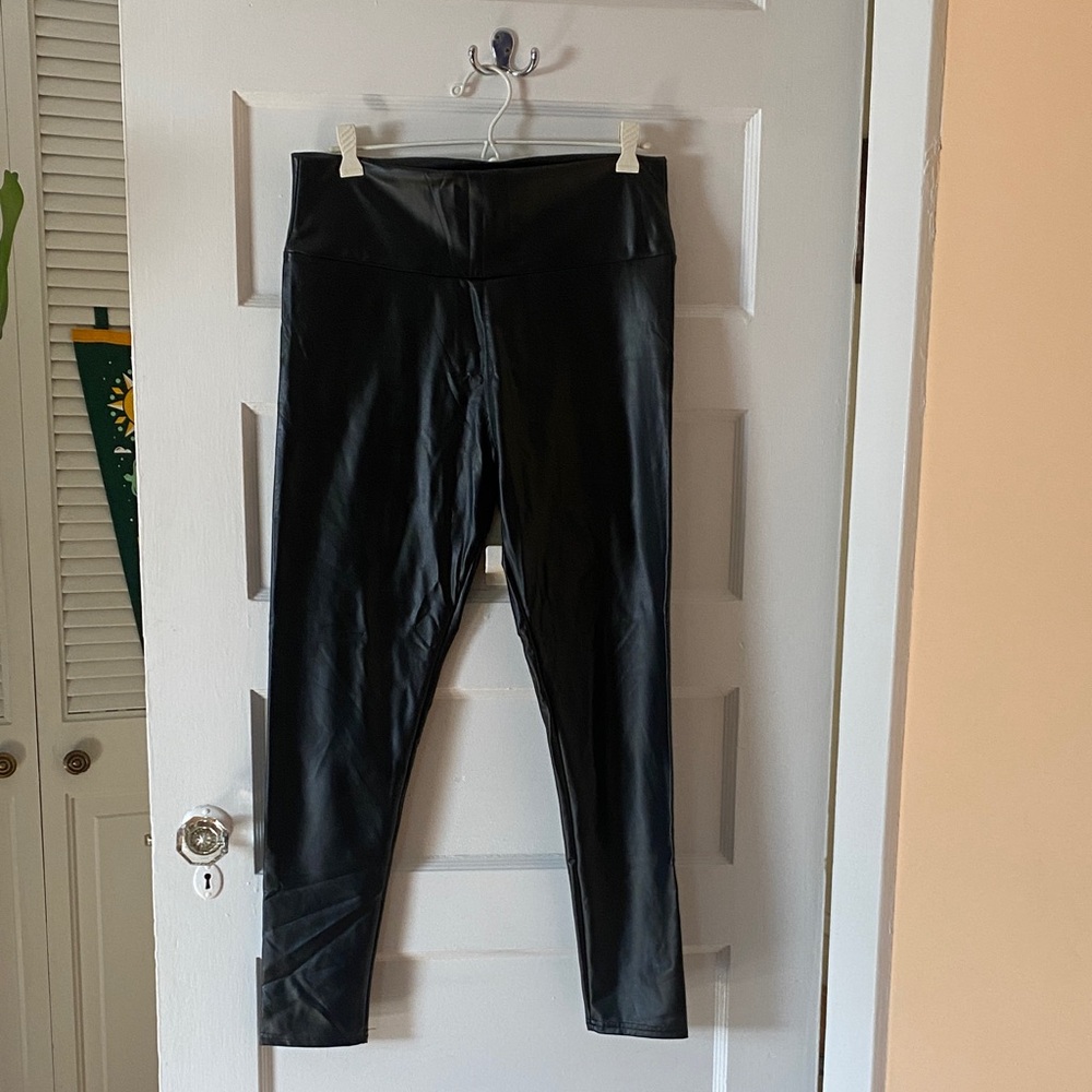 Fleece Lined Black Faux Leather Leggings - XL